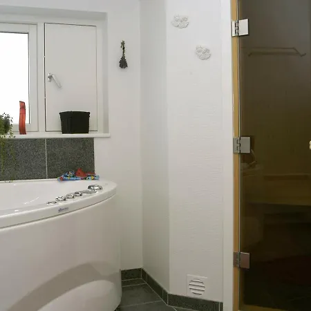 Three-bedroom Holiday In Faaborg 4 بيت للعطل Bøjden